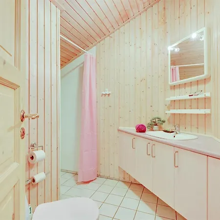 Сasa de vacaciones Landuin - 230m From The Sea By Interhome Nordenbro Vesteregn